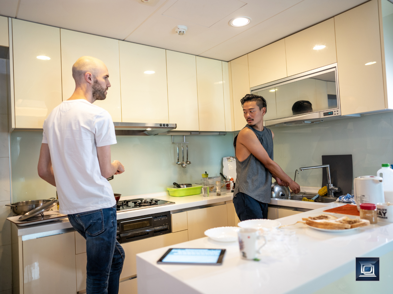 a common-law couple in their apartment together